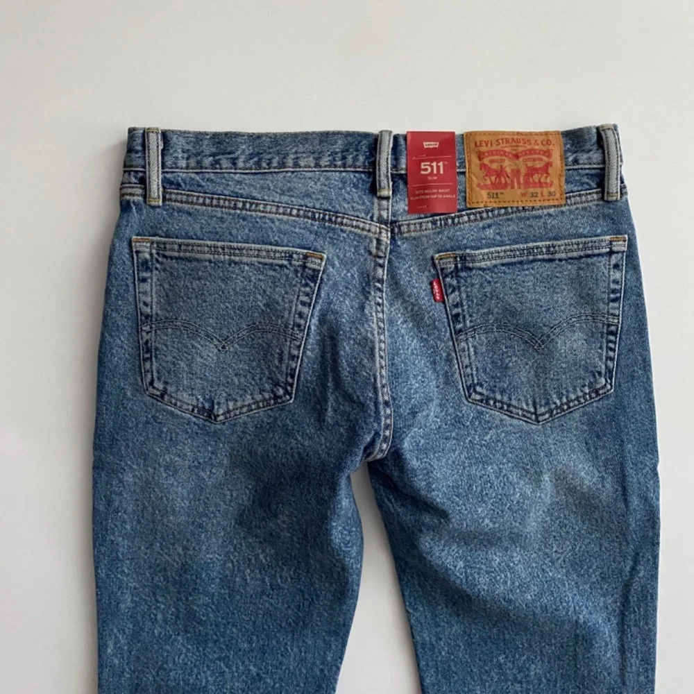 Levi's Men's 511 Slim Fit Sublime Rhythm Distressed Jeans Red Mark 32 x 30